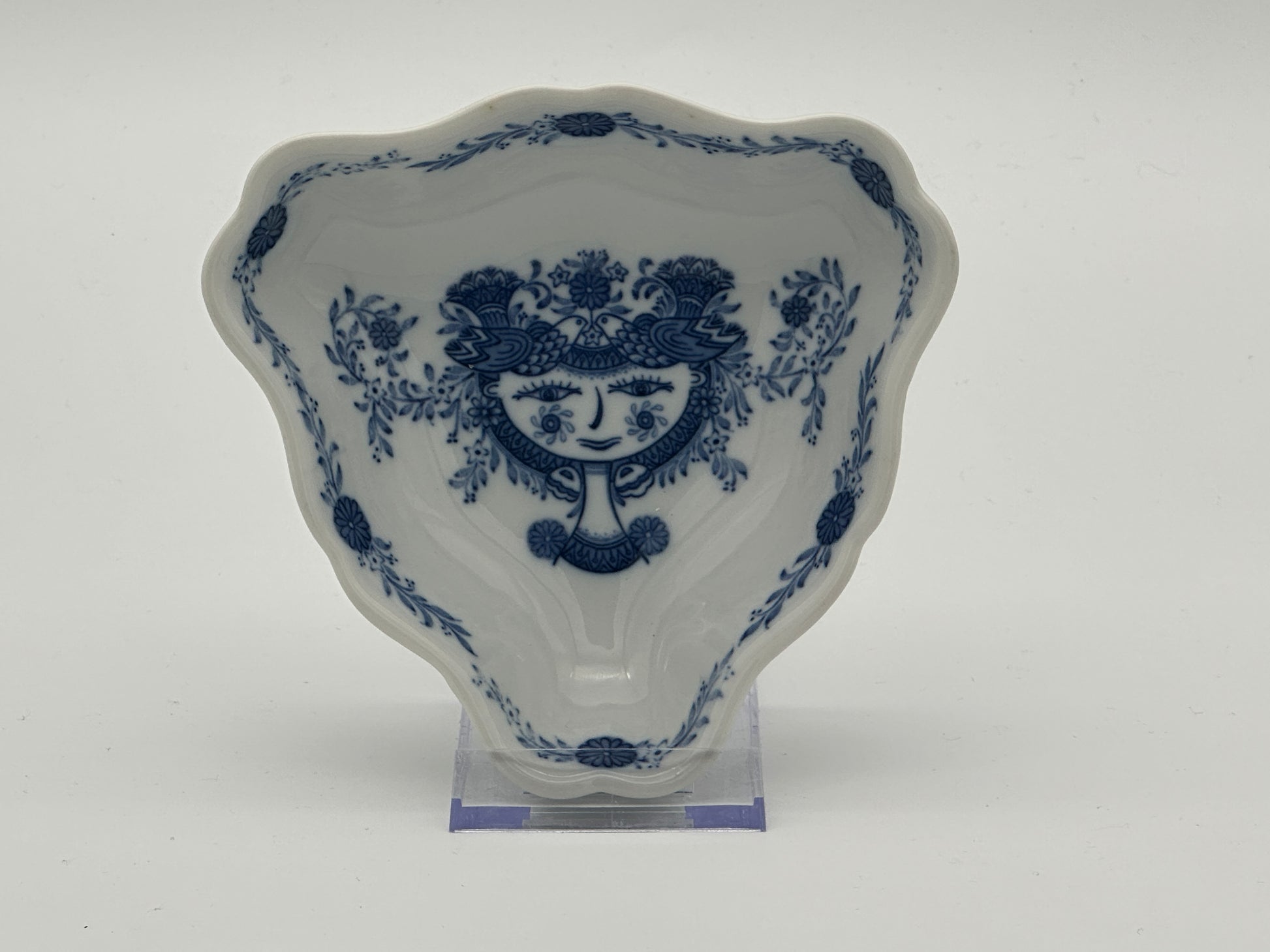 Artistic Seito - Triangular plate - 15cm Scandinapan