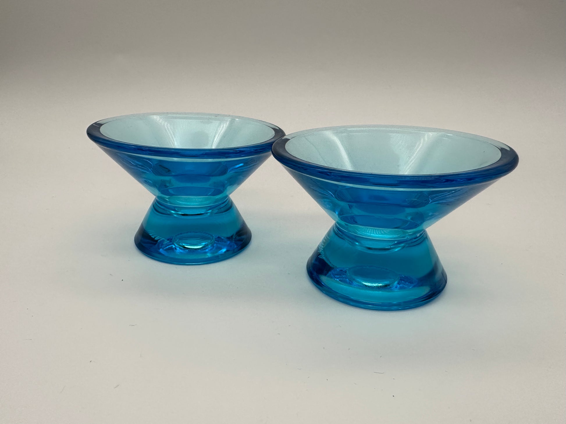 Iittala - Kartio - Candle holder - Kaj Franck - Light blue - Set of 2 Scandinapan