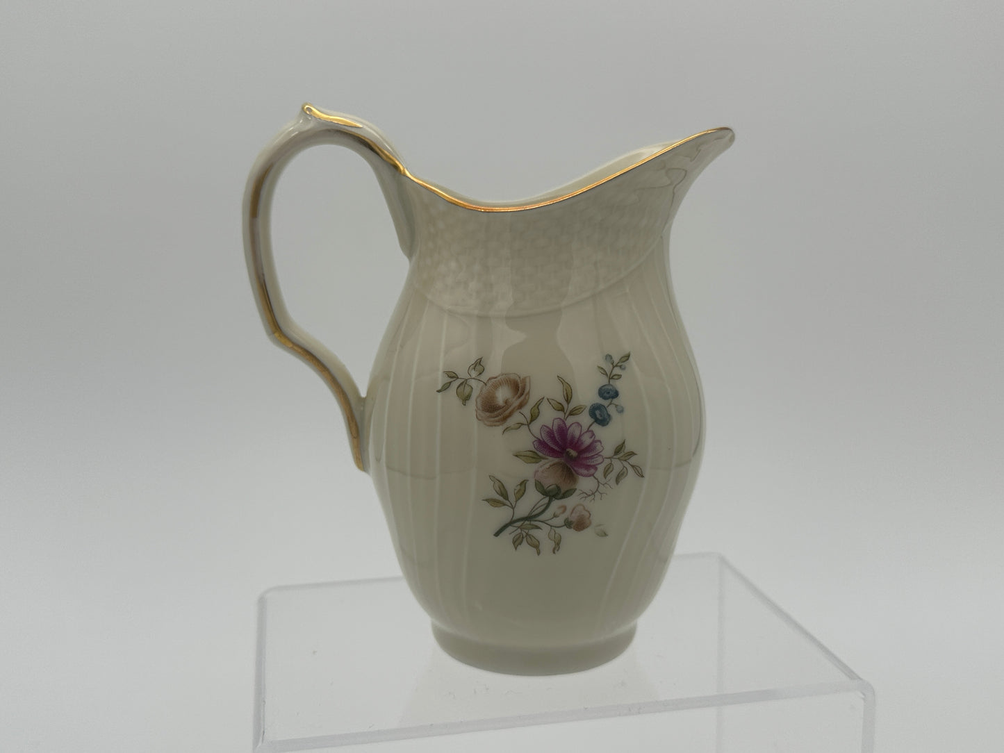 Royal Copenhagen - Frijsenborg - Cream Pitcher - No 1536 - 1938 Scandinapan