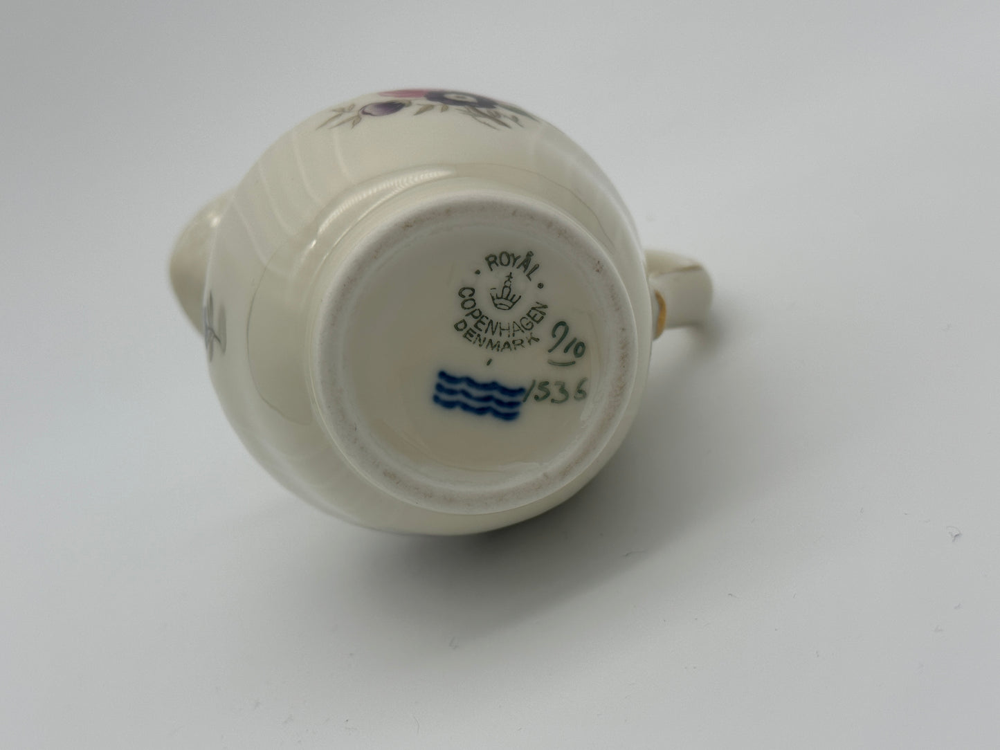 Royal Copenhagen - Frijsenborg - Cream Pitcher - No 1536 - 1938 Scandinapan