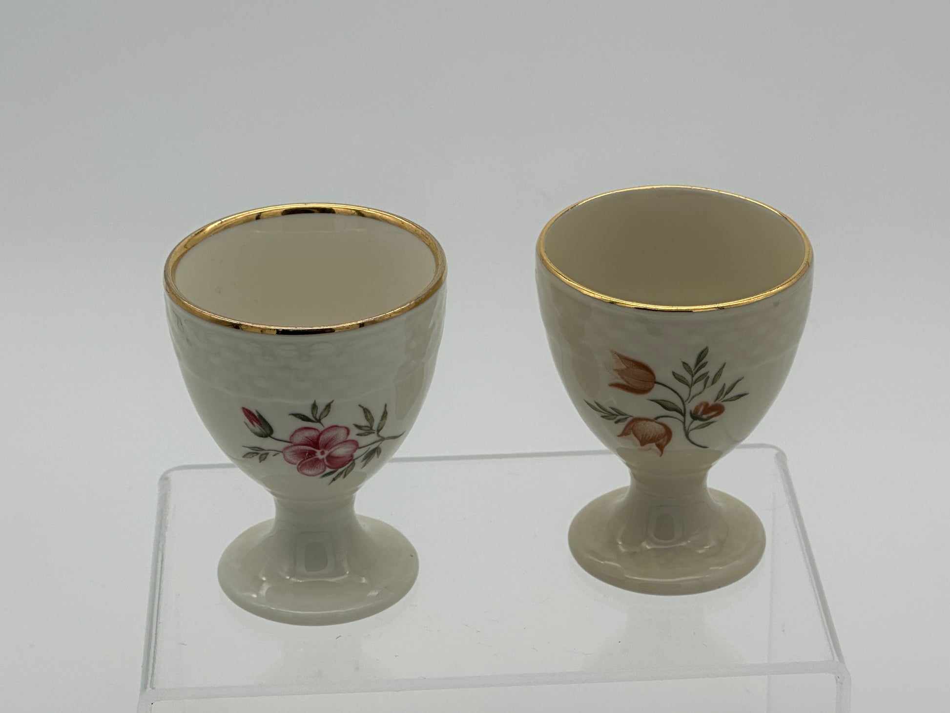 Royal Copenhagen - Frijsenborg - Egg Cup - No 1869 Scandinapan