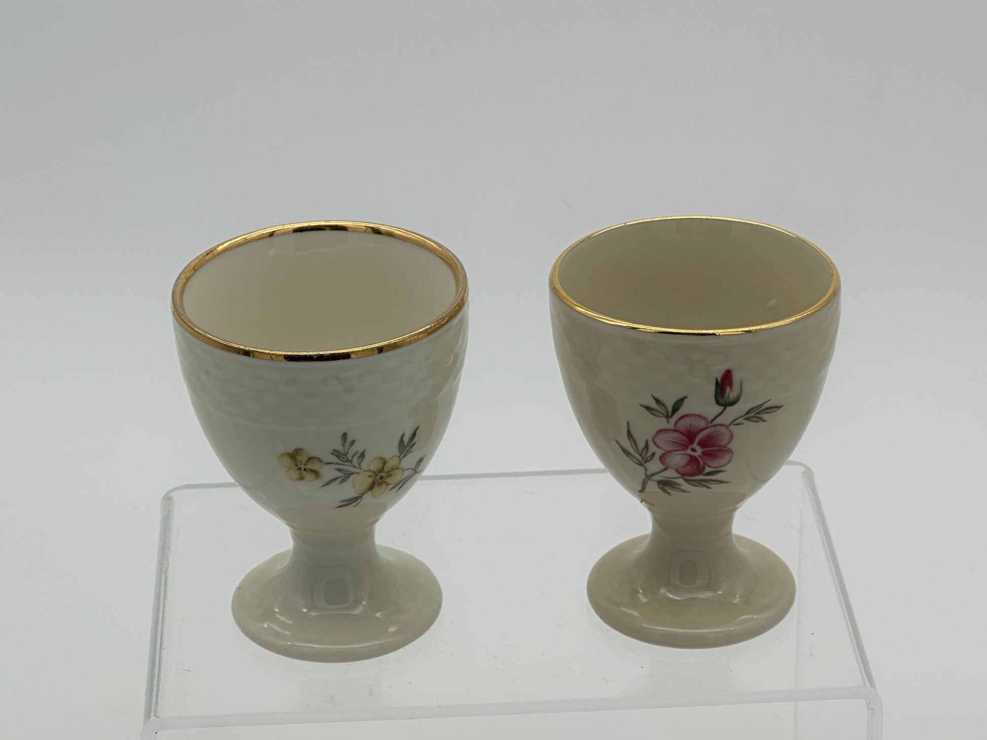 Royal Copenhagen - Frijsenborg - Egg Cup - No 1869 Scandinapan