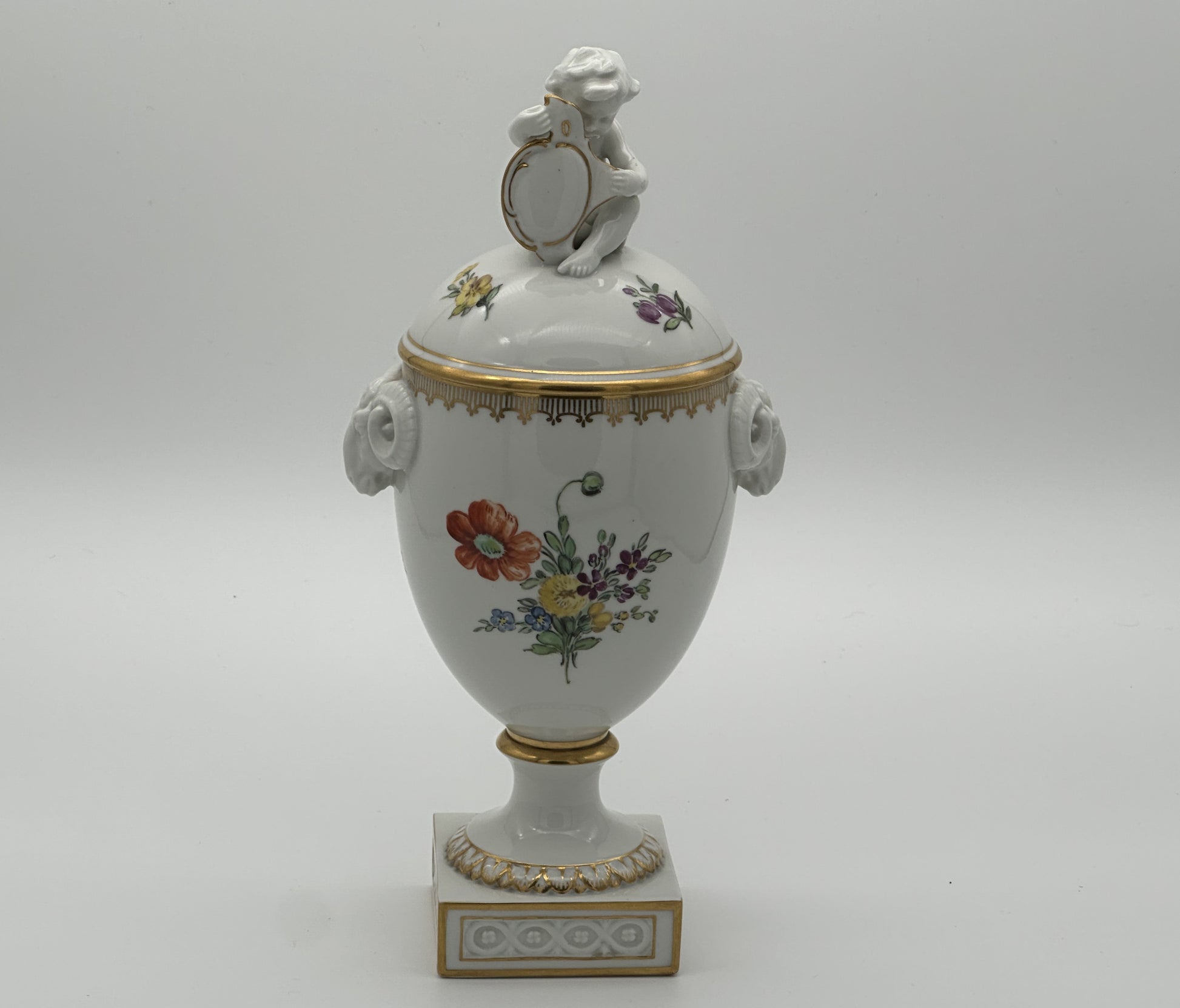 Royal Copenhagen - Juliane Marie Marked Vase - 28cm - Putto Scandinapan