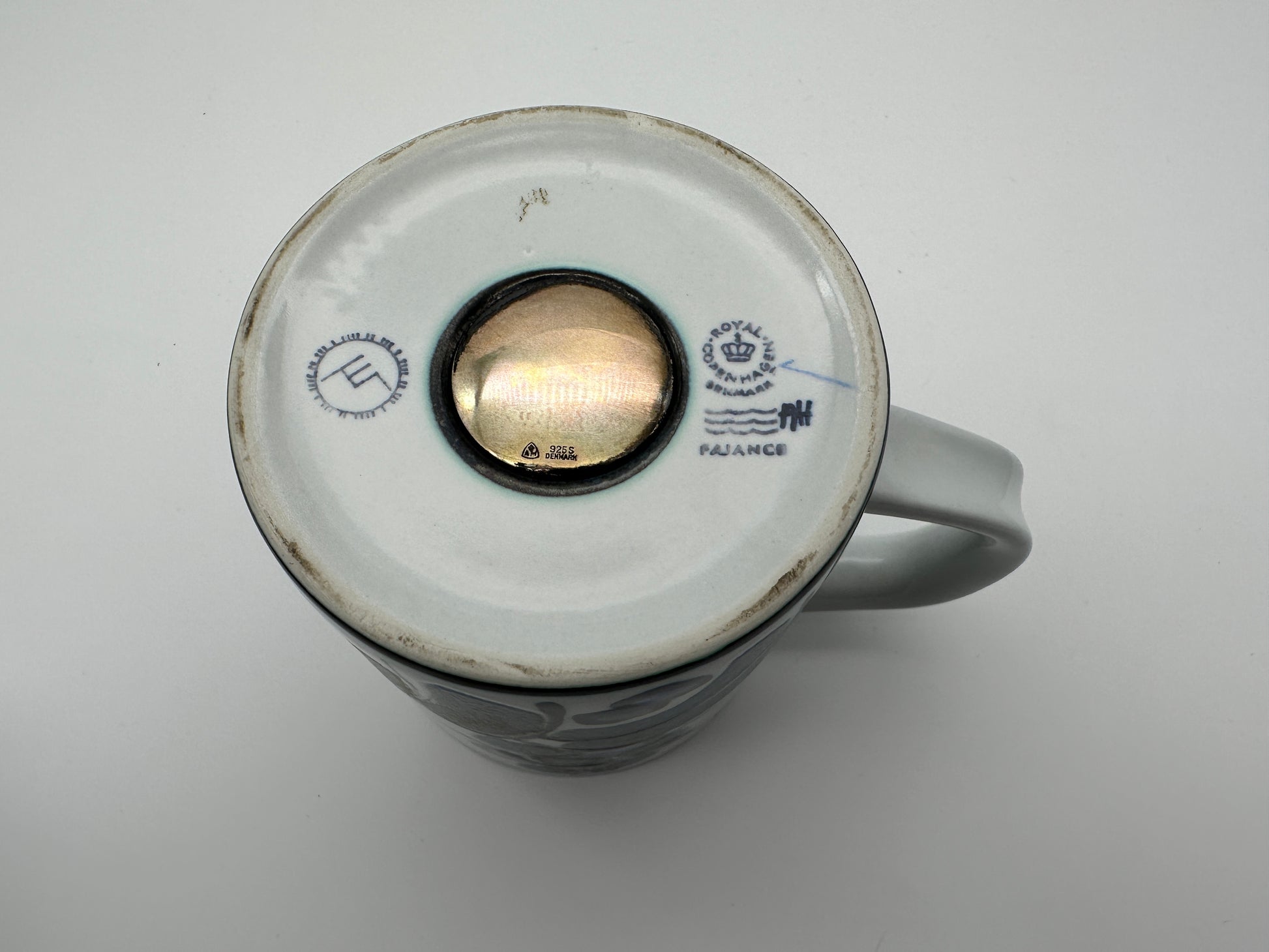 Royal Copenhagen - Year Mug - 1974 Scandinapan