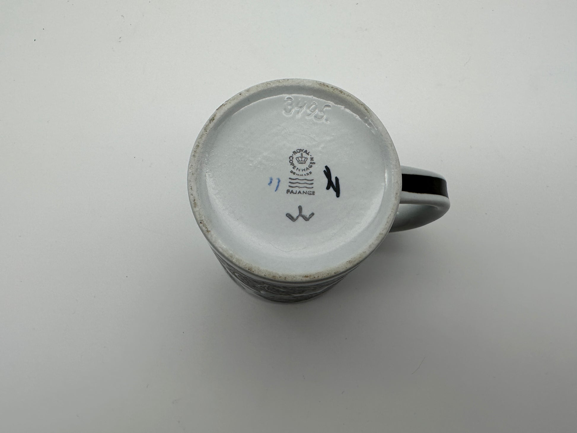 Royal Copenhagen - Year Mug - 1979 - Small Scandinapan