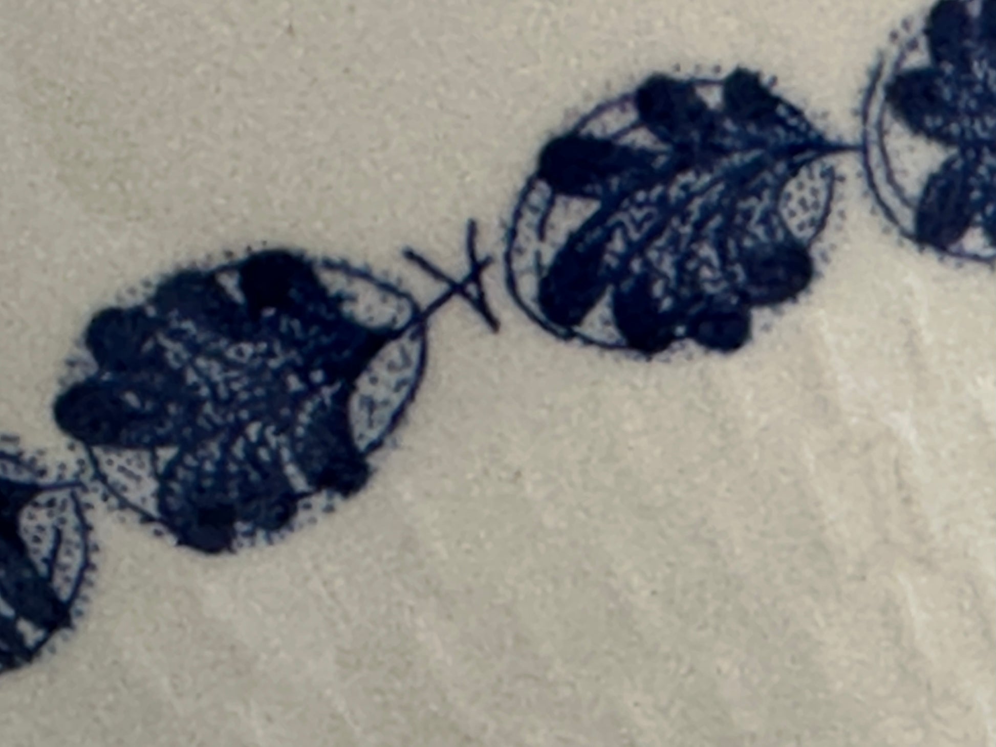 Stavangerflint - Bowl - Blue leafs - Ø13.5cm Scandinapan