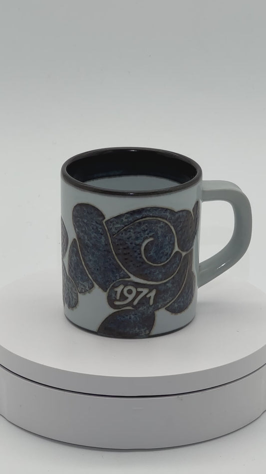 Royal Copenhagen - Year Mug - Annual mug - 1971 - Fajance - Small -