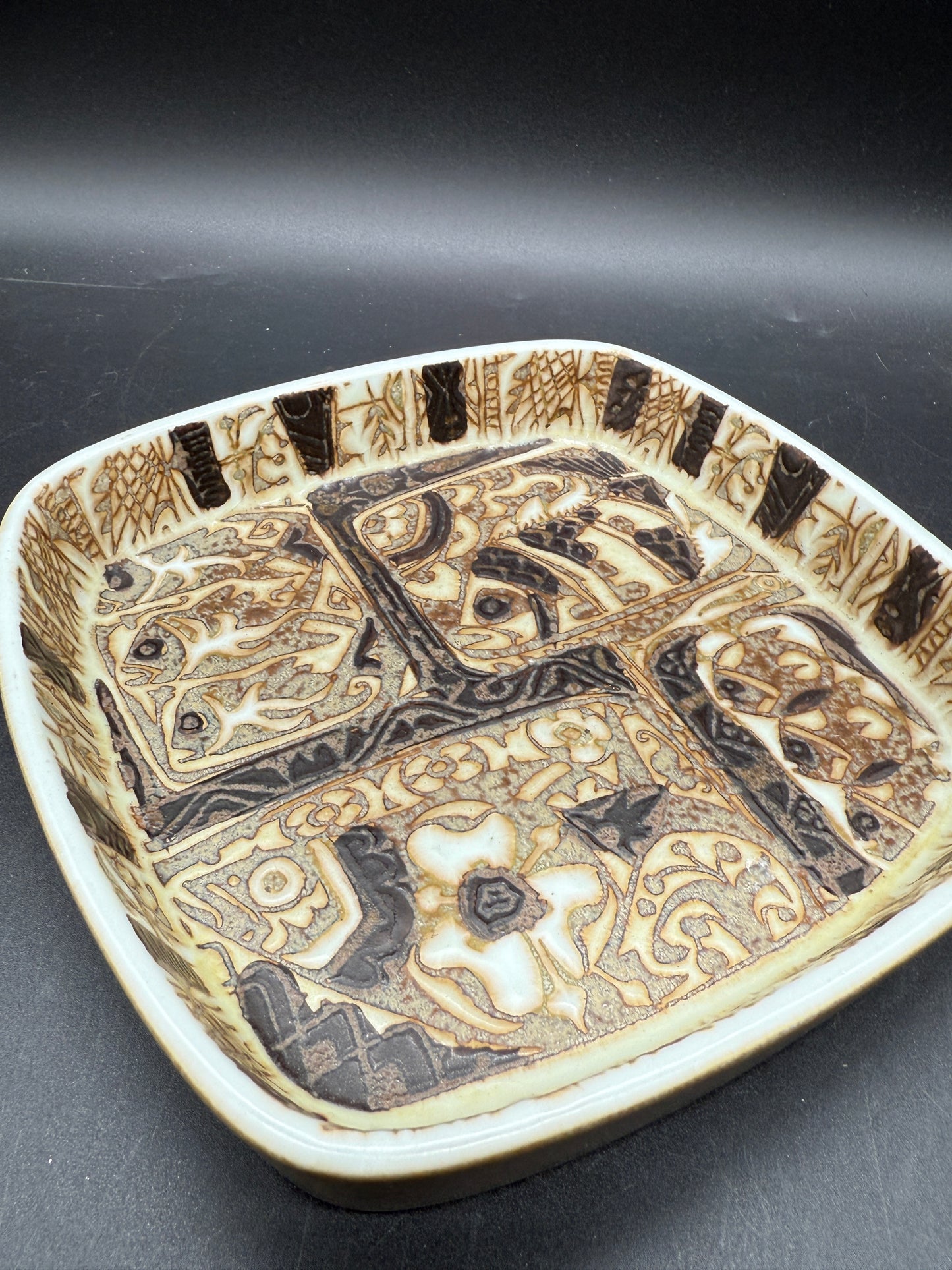 Royal Copenhagen - Baca - 719/2883 - 17x17cm