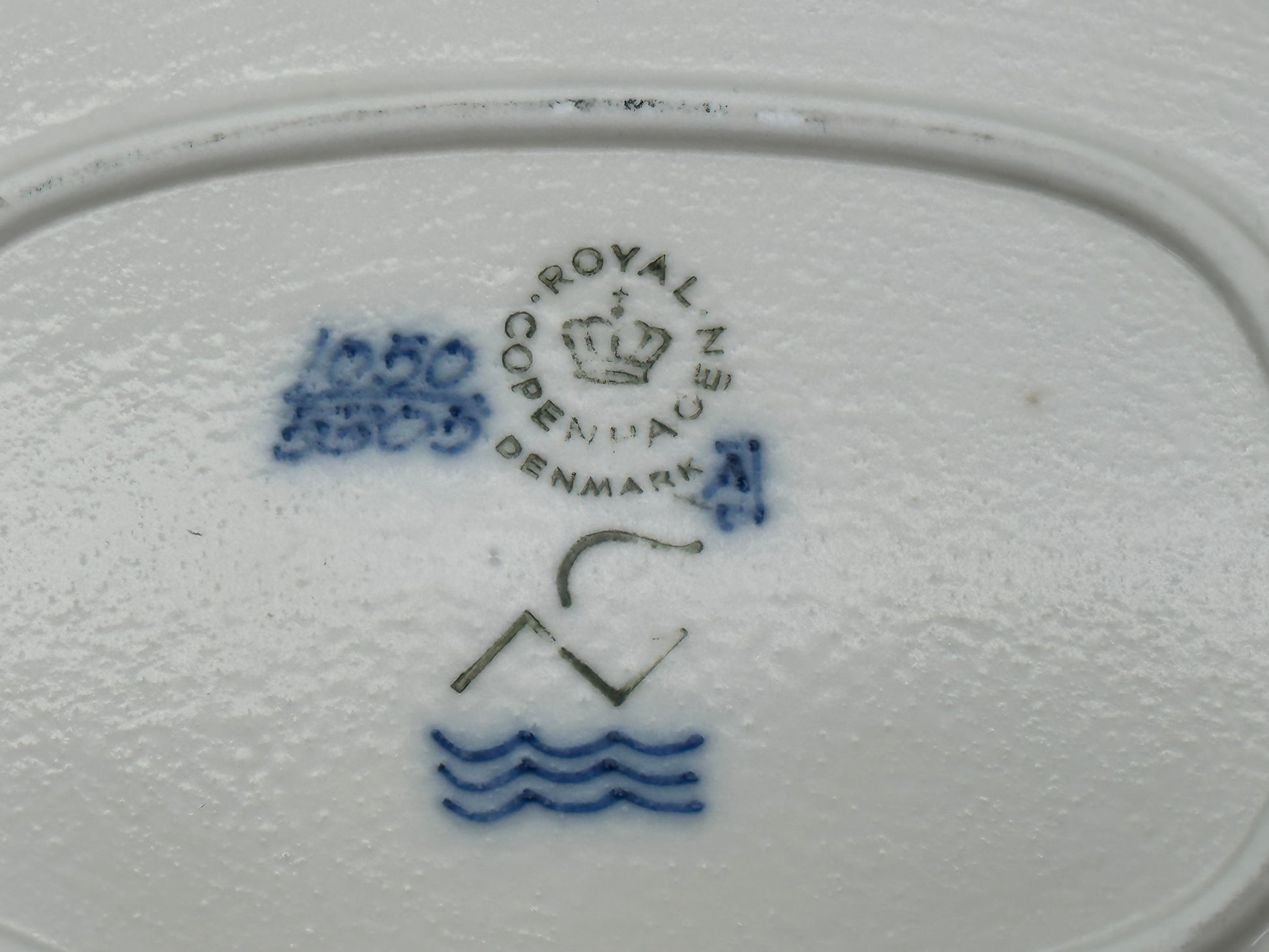 Royal Copenhagen - Bowl - 1050/5305 Scandinapan