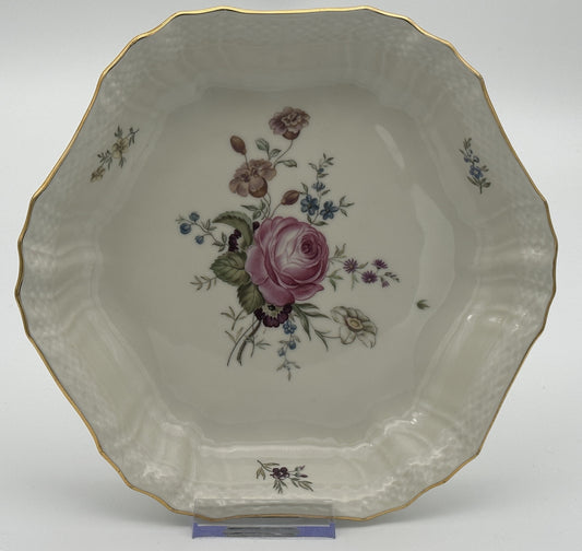 Royal Copenhagen - Frijsenborg - 6 sided bowl - No 910/1527 - Ø21  - cute bowl - Flower decorated bowl - Scandinapan