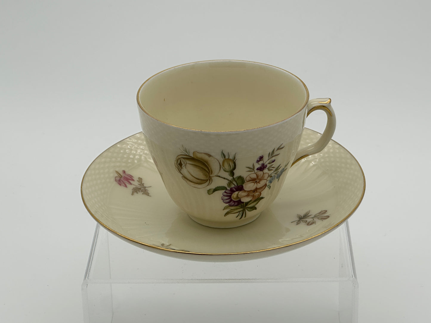 Royal Copenhagen - Frijsenborg - Coffee cup and saucer set - No 1870 Scandinapan